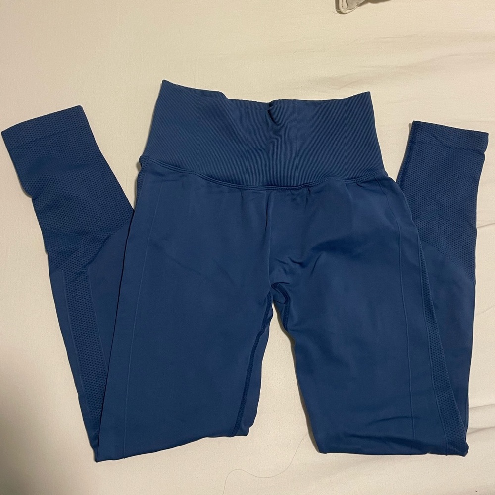 Amazon scrunch leggings